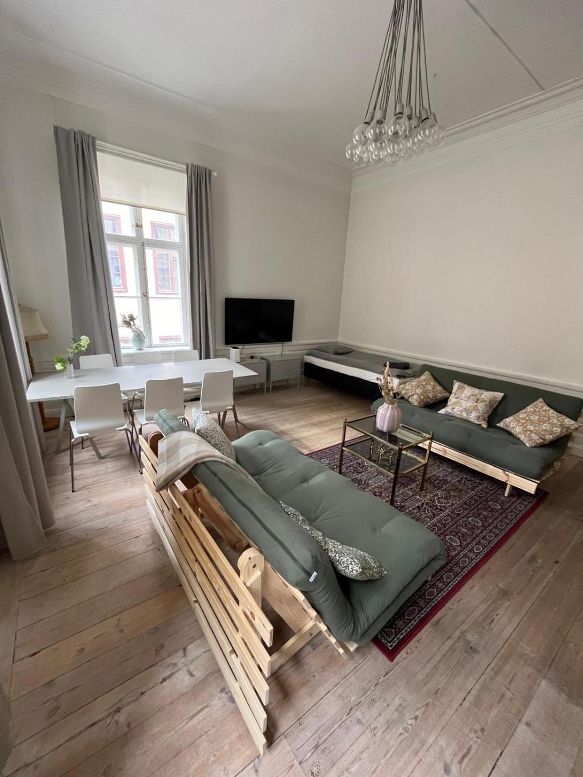 Home Inn Lng20 Ville de Ville de Stockholm Extérieur photo